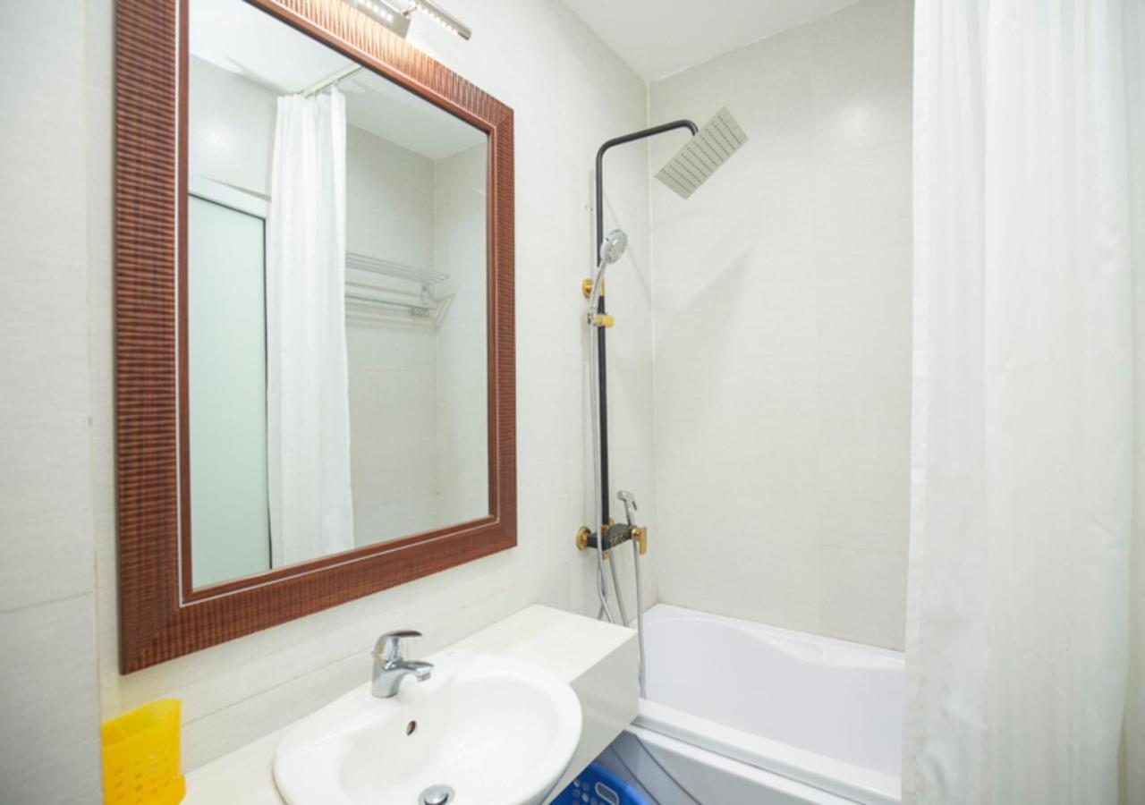 Sumitomo3- Luxury Apartment Hotel Near Lotte Ханой Екстериор снимка